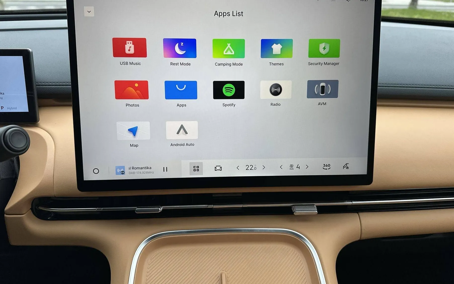Zunanja slika - Geely StarRay EM-i - Plug-In Hybrid 1.5 Max Avt. - 16