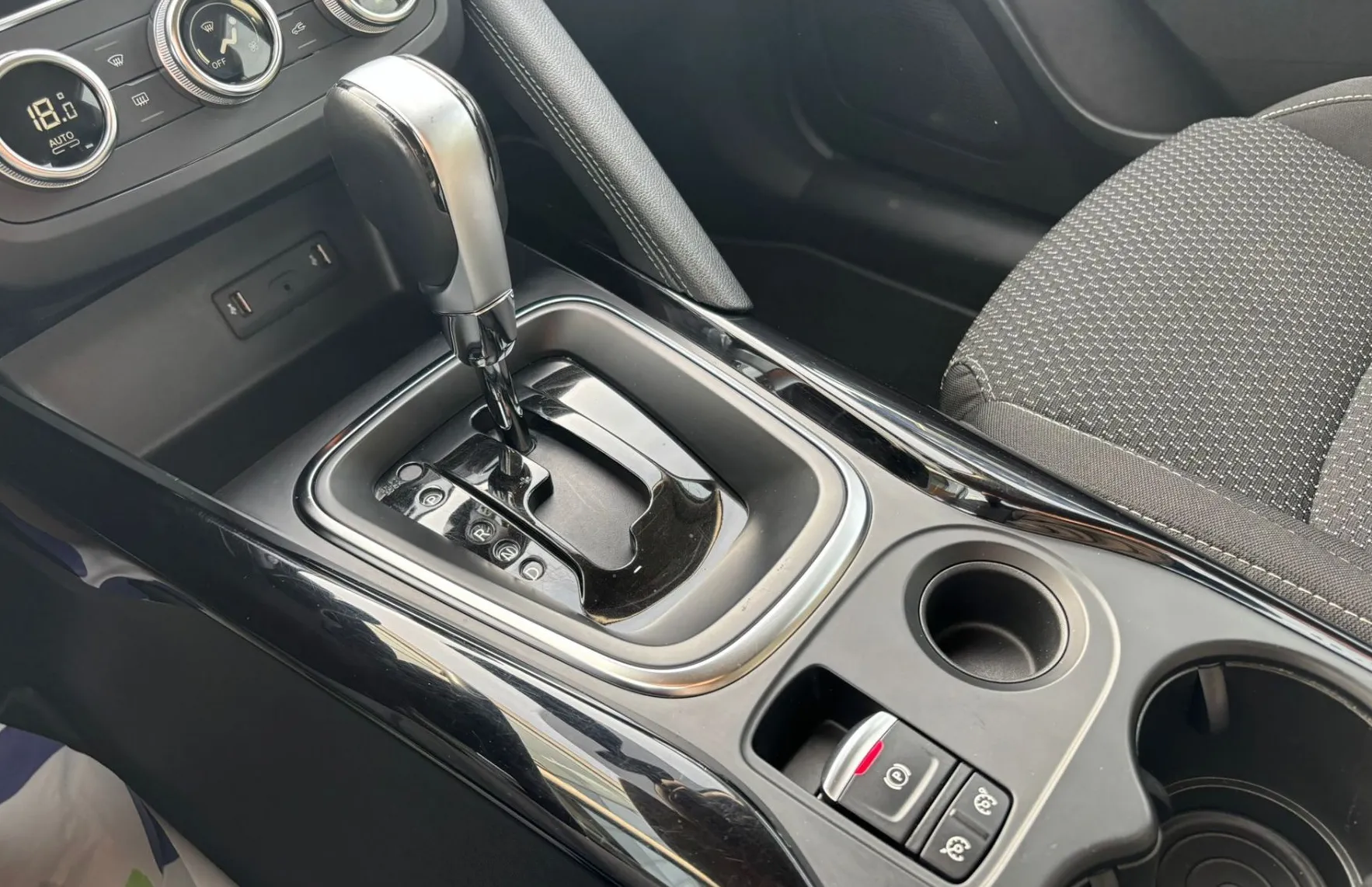 Zunanja slika - Renault Kadjar - 1.5 DCI EQUILIBRE EDC KAMERA-PDC-TEMPOMAT - 12