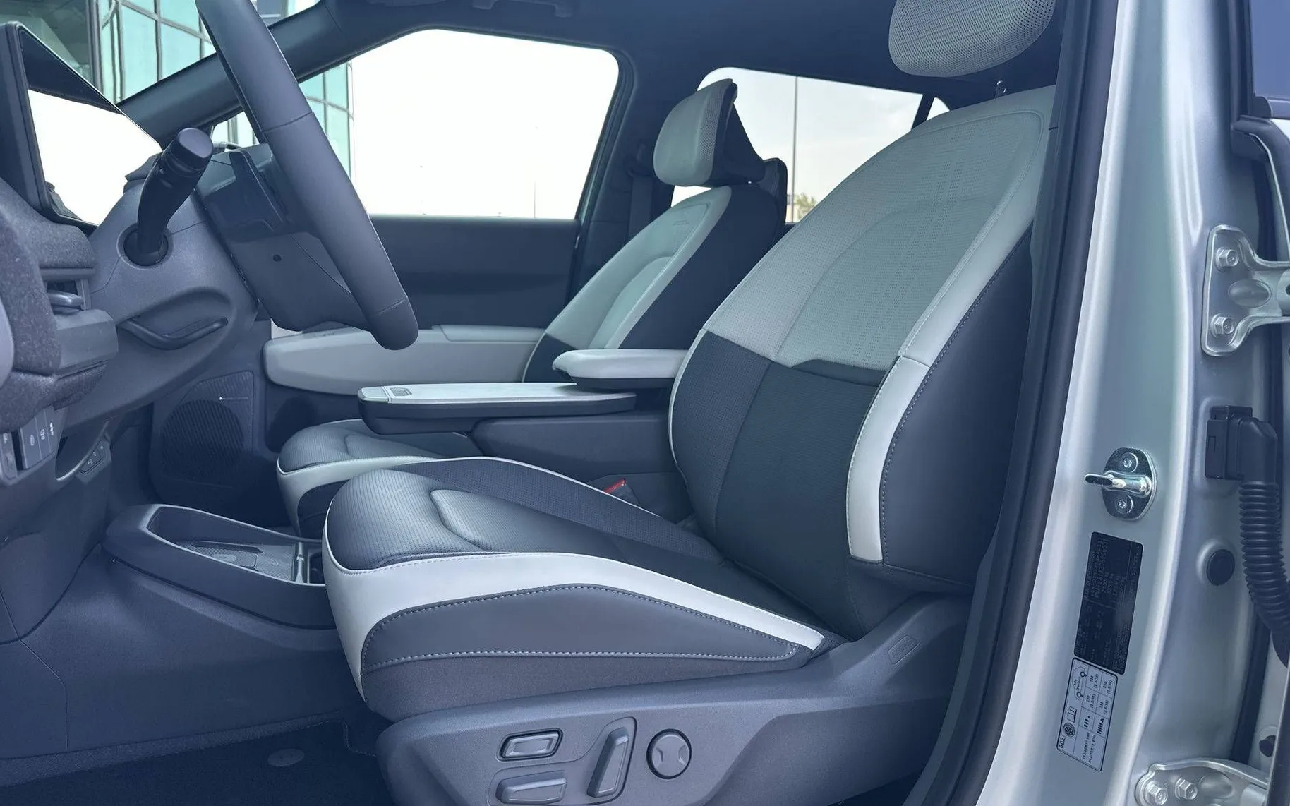 Zunanja slika - KIA EV3 - GT-Line 81.4 kWh baterija. doseg do 605km - 10