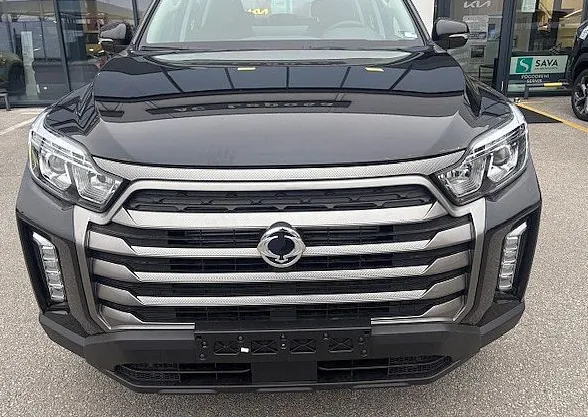 Zunanja slika - KG Mobility Musso - 2.2XDI VENTURE 4X4 M T - 2