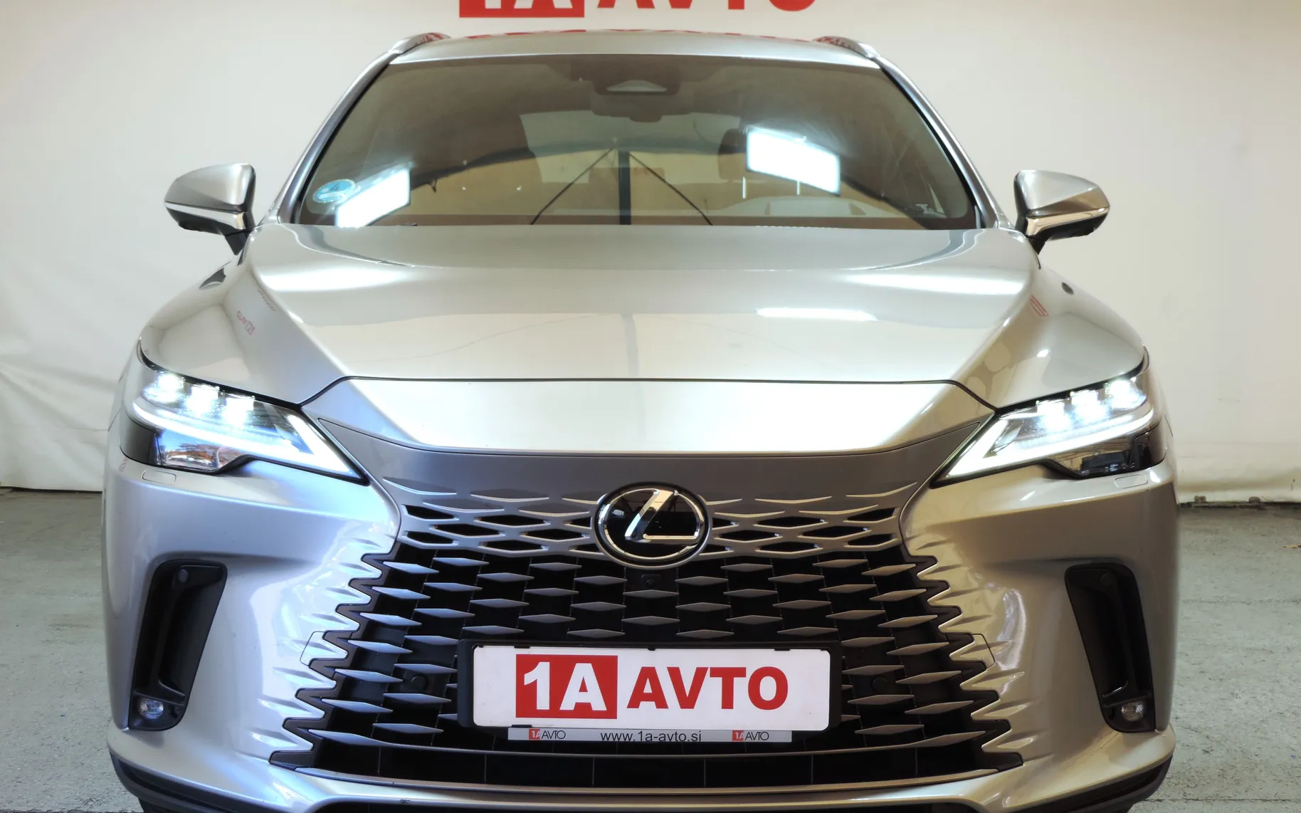 Zunanja slika - Lexus RX - Lexus  450h+ AWD PHEV Luxury. ACC-360-21 COL - 2