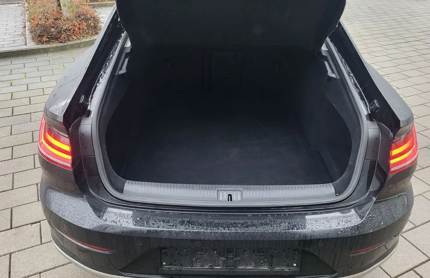 Zunanja slika - Volkswagen Arteon - 2.0 TDI 4MOTION avt. 140kW R-Line - 14