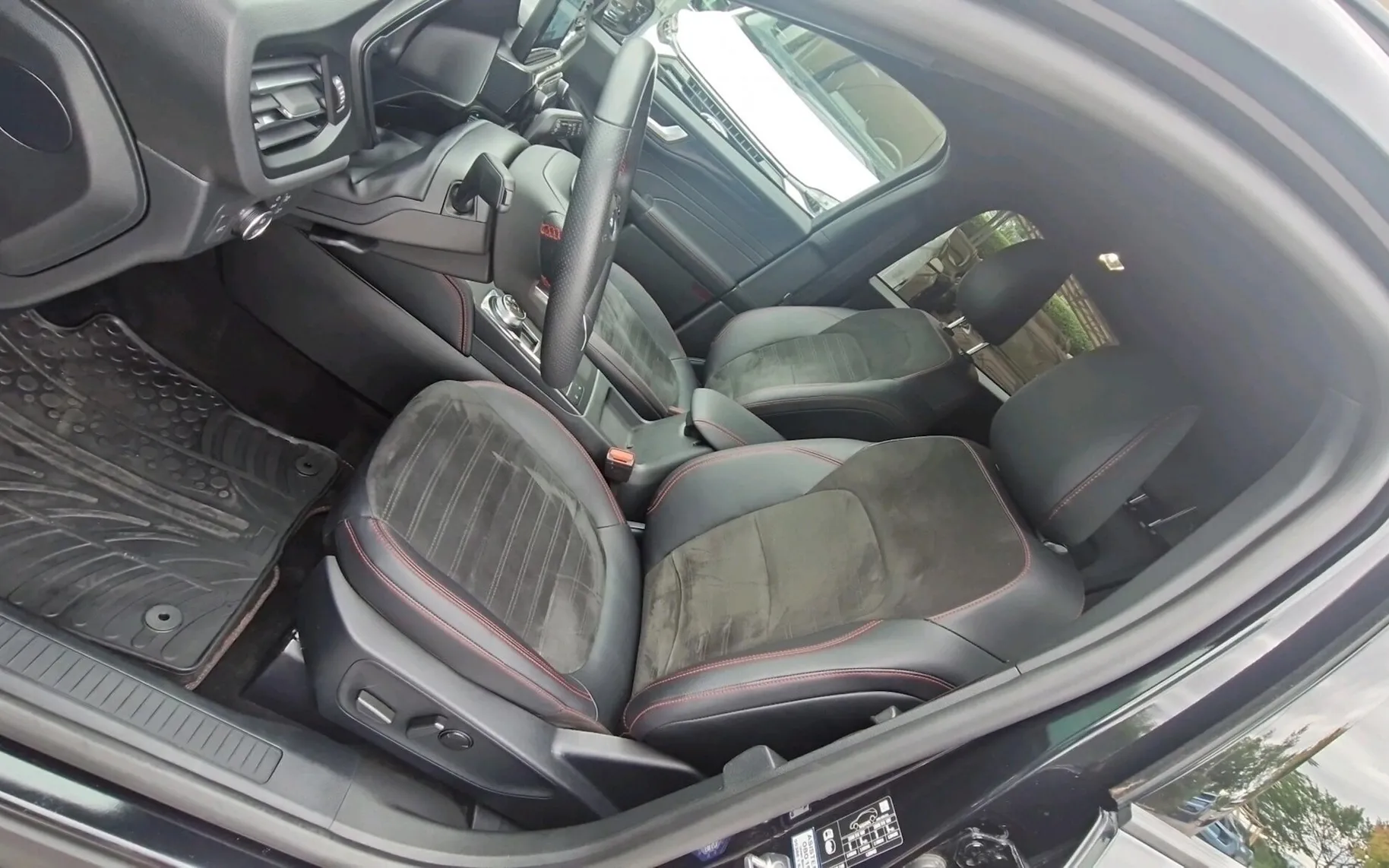 Zunanja slika - Ford Kuga - St-Line X 2.5 Hyb FHEV-SLO-RADAR-LED-NAVI-HEADUP - 16