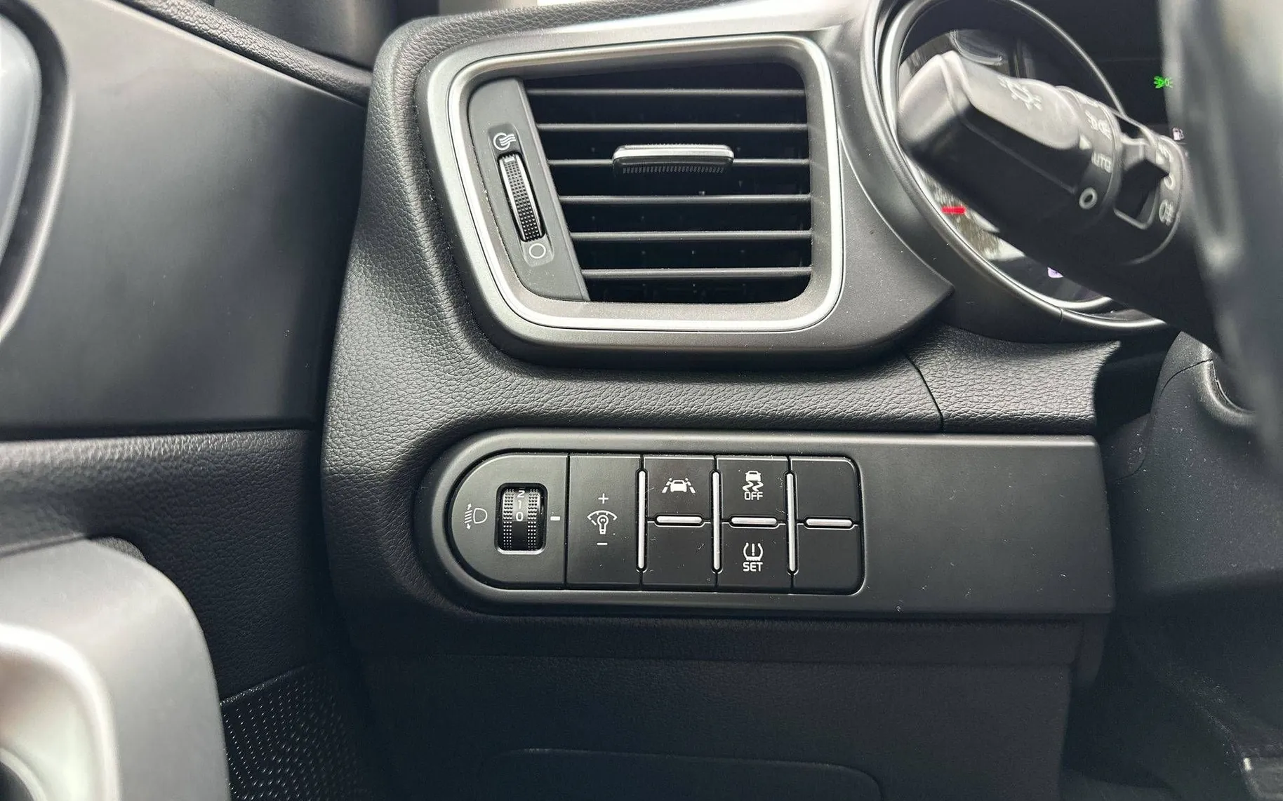 Notranja slika - KIA XCeed - 1.0 T-GDI PRIME - 14