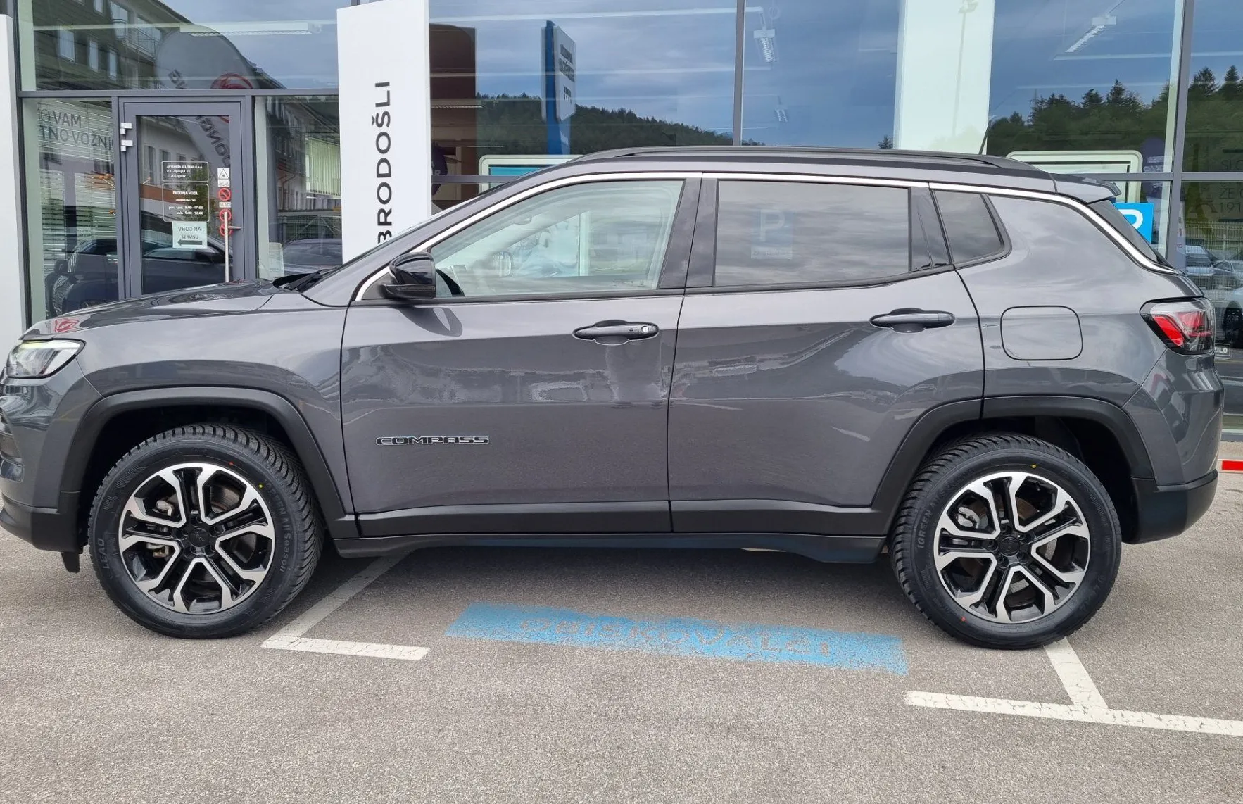 Zunanja slika - Jeep Compass - 4xe eAWD 1.3 PHEV Limited Avtomatik - AKCIJA - 5