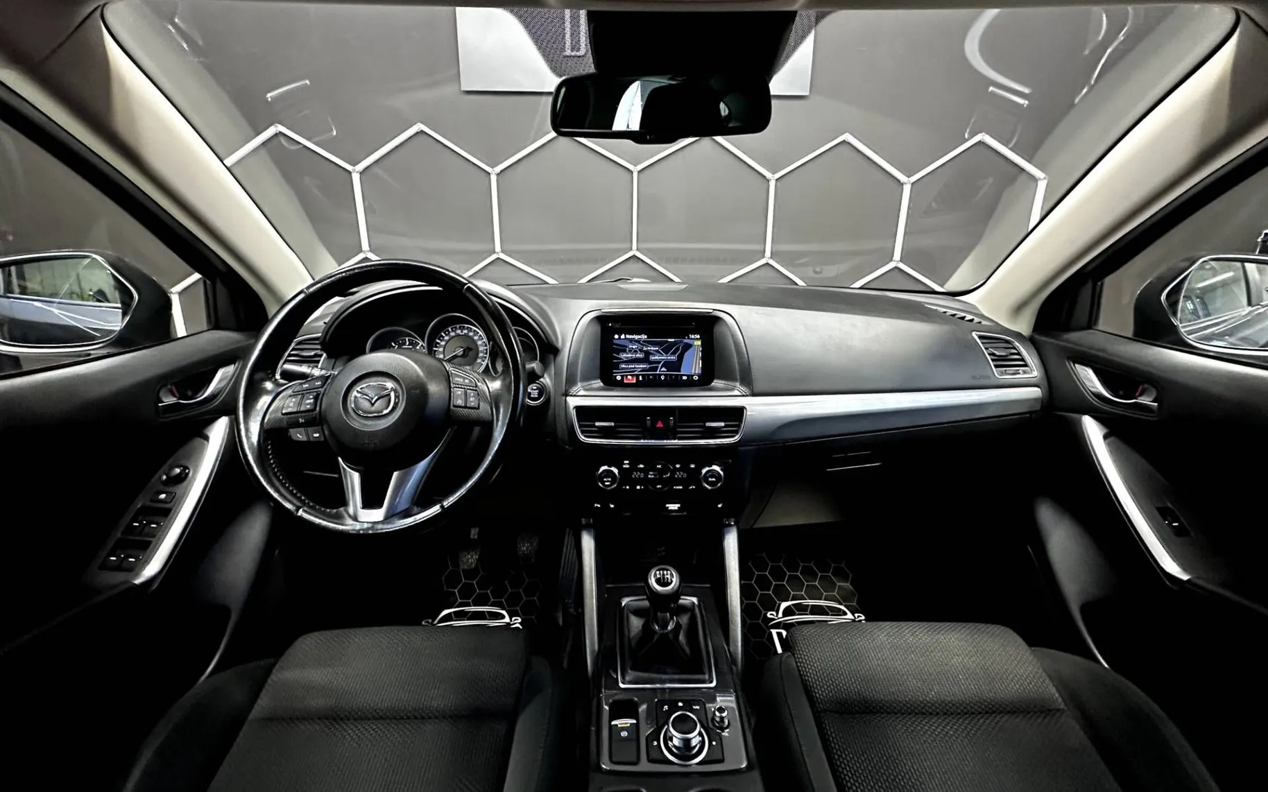 Notranja slika - Mazda CX-5 - CD150 KLJUKA+NAVI+MRTVI KOT+PDC+ODLIČEN... - 9