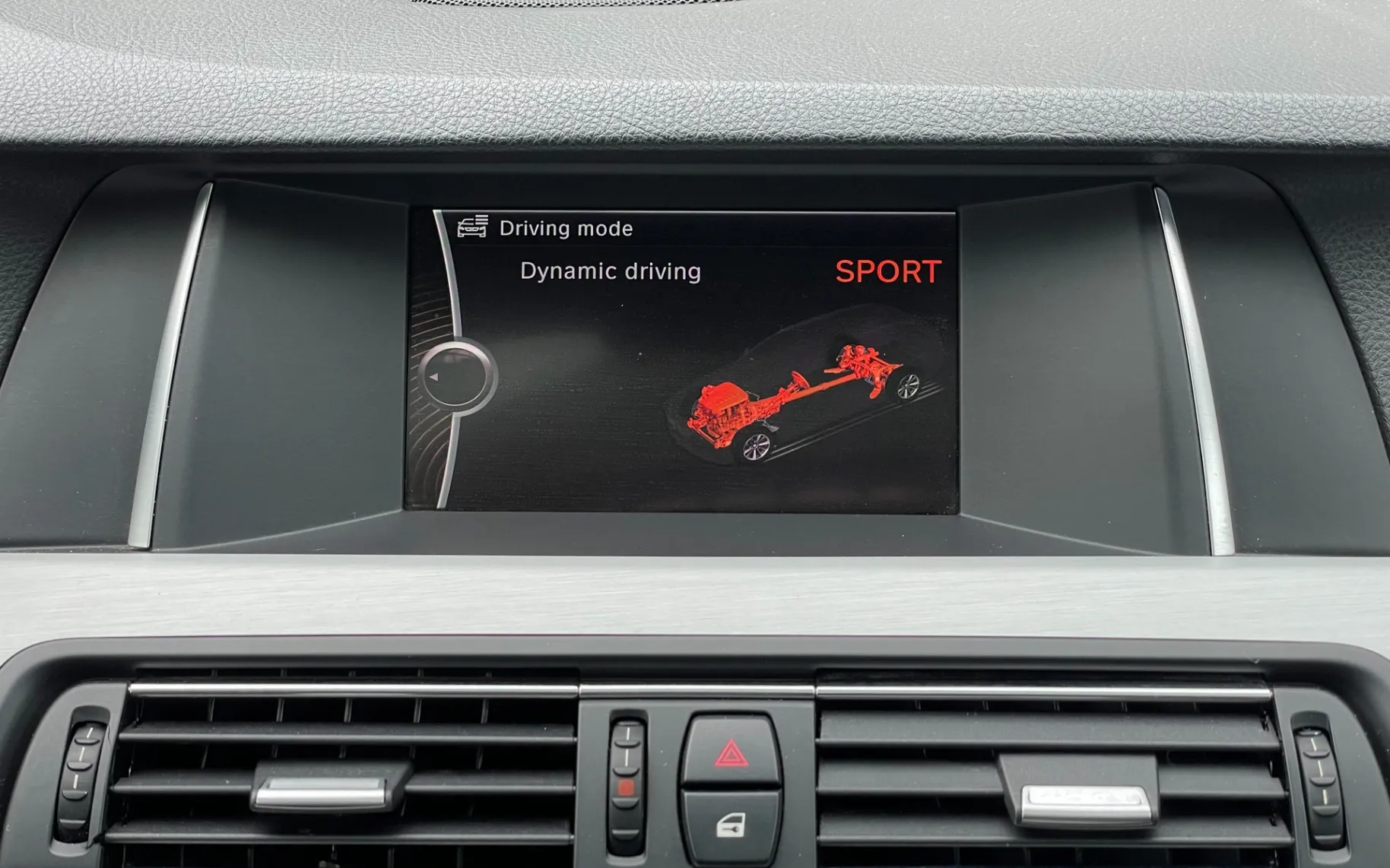 Zunanja slika - BMW Serija 5 - 520d xDrive touring Avt. - 11