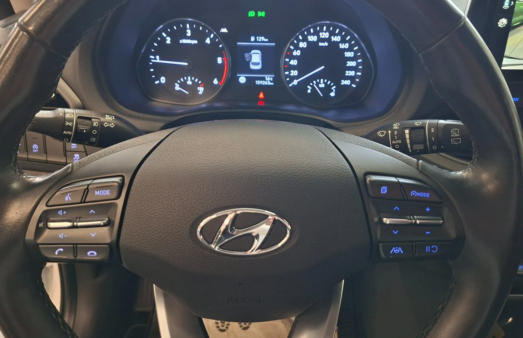 Zunanja slika - Hyundai i30 - 1.6 CRDi  116 Style-LED-NAVI-KEMERA-PDC-ODLIČEN- - 13