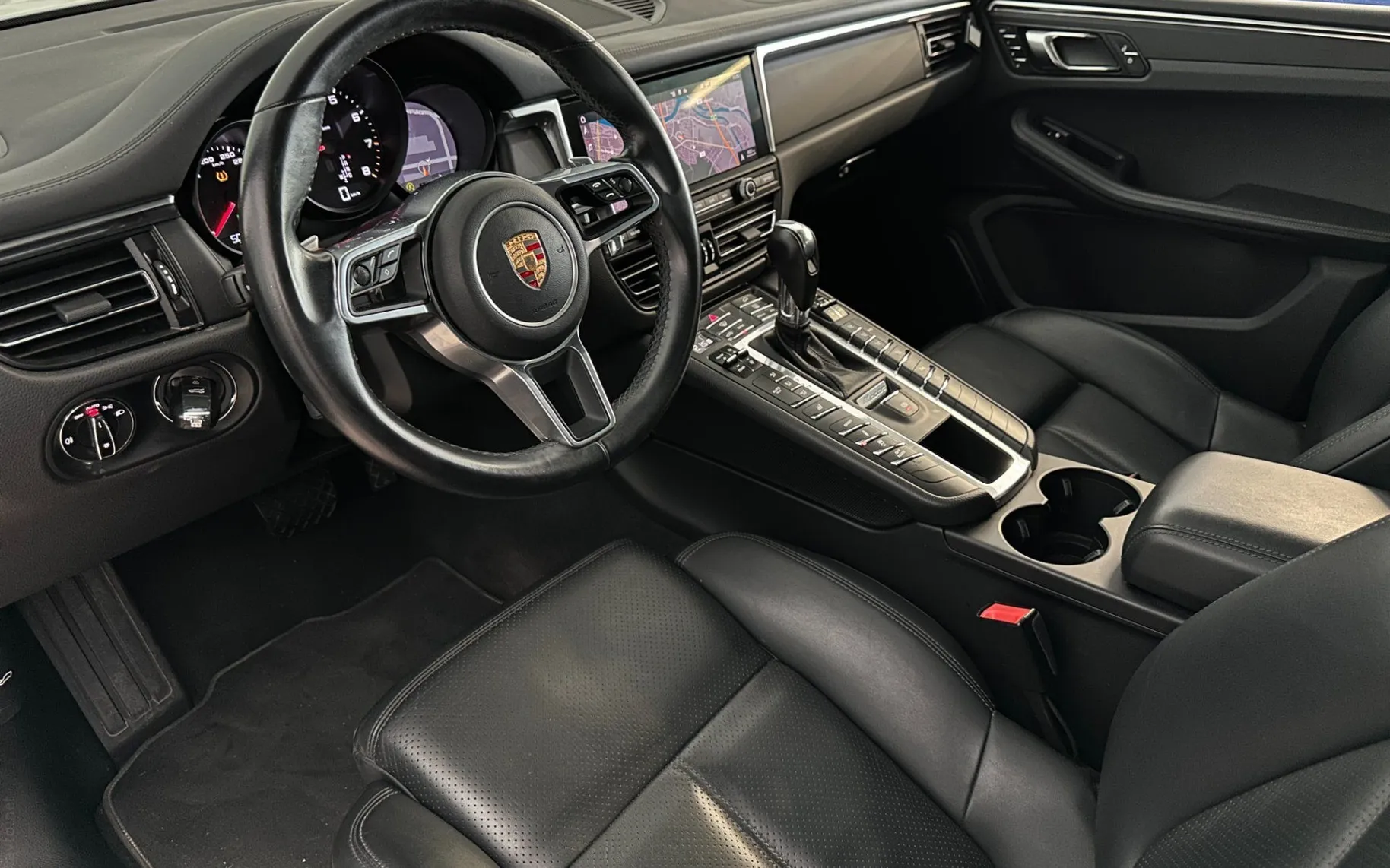 Notranja slika - Porsche Macan - 2.0 PDK |Panorama|Kamera|Tempomat|Memory|Gretje|.. - 8