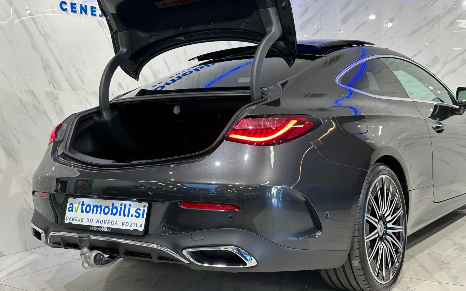 Notranja slika - Mercedes-Benz CLE-Razred - Coupe 300 4MATIC |AMG|Pano|Hlajenje|Webasto|360K| - 7