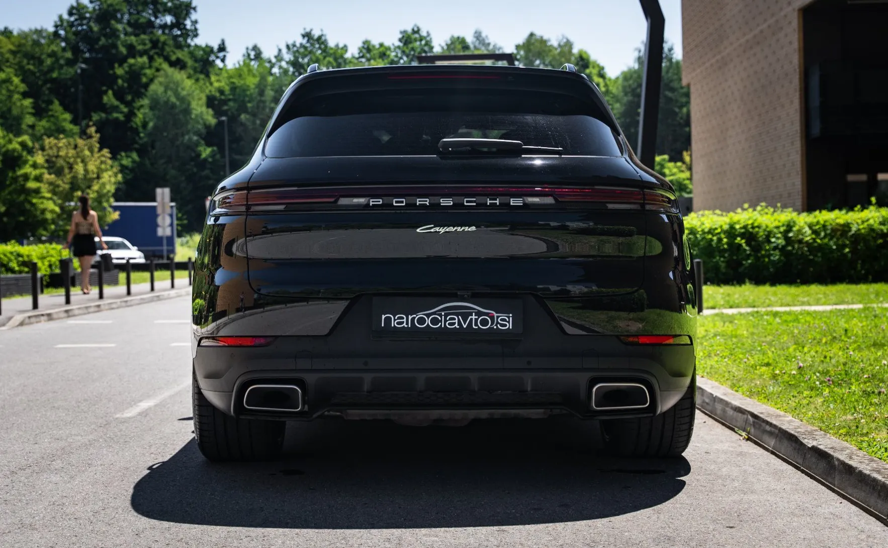 Zunanja slika - Porsche Cayenne - E-Hybrid - LED - Pano - 22 COL - Zračno vzmetenje - 7