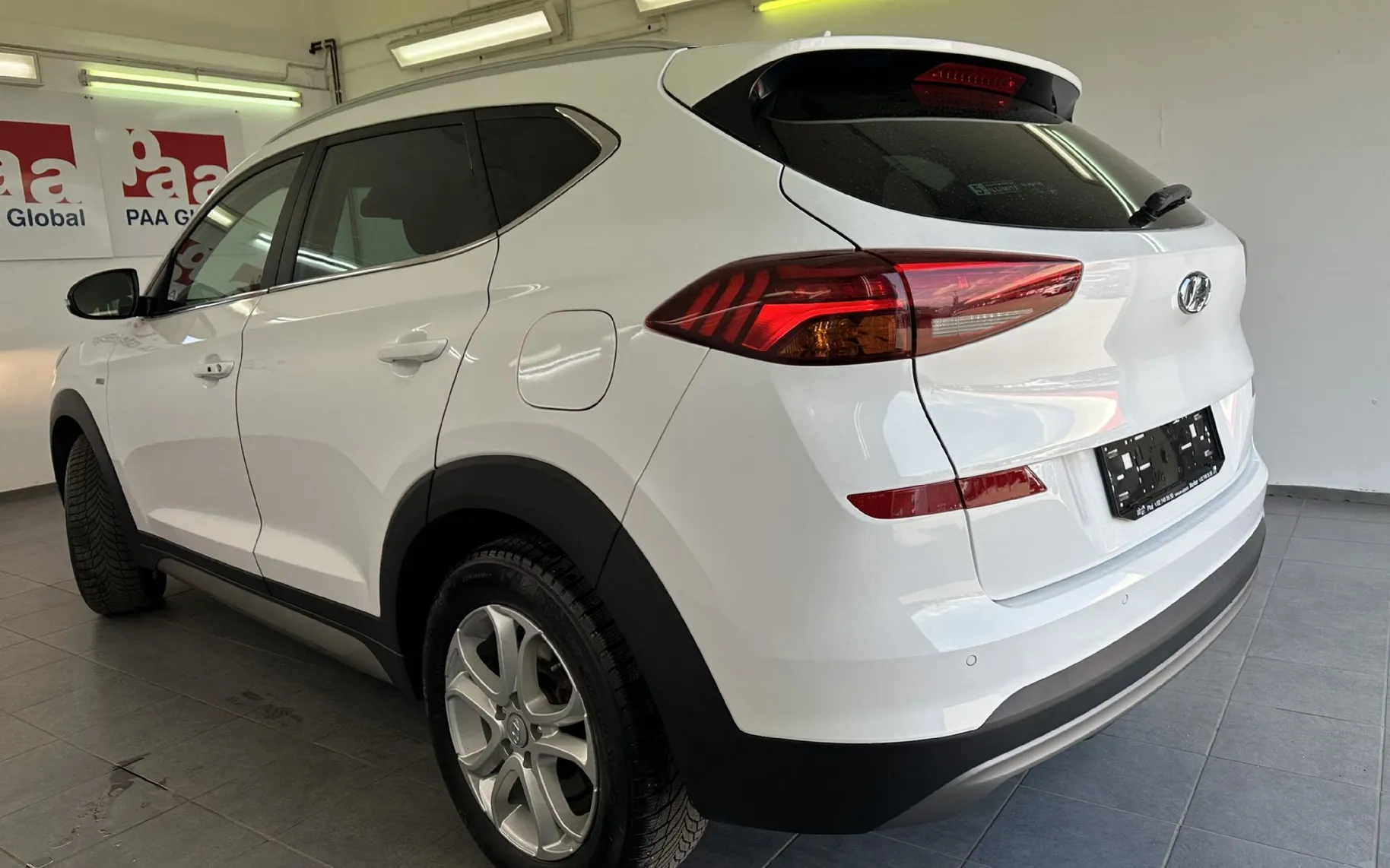Zunanja slika - Hyundai Tucson - 1.6 CRDI Impression 2WD 100kW.KAMERA.NAVI.ACC.AUT. - 16