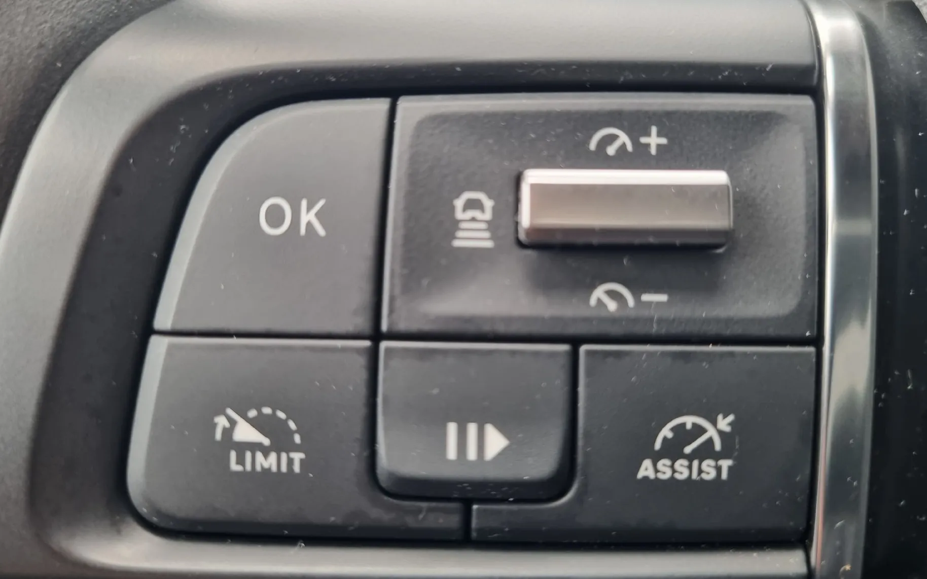 Zunanja slika - Citroën C5 - X Shine 1.2L PureTech 130 AVTOMATIK - SAMO 17.600KM - 13