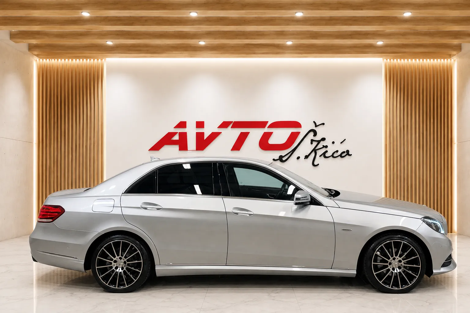 Zunanja slika - Mercedes-Benz E-Razred - 200 CDI-EDITION-AUT-BI-XENON-LED-NAVIGACIJA-TEMPO. - 5
