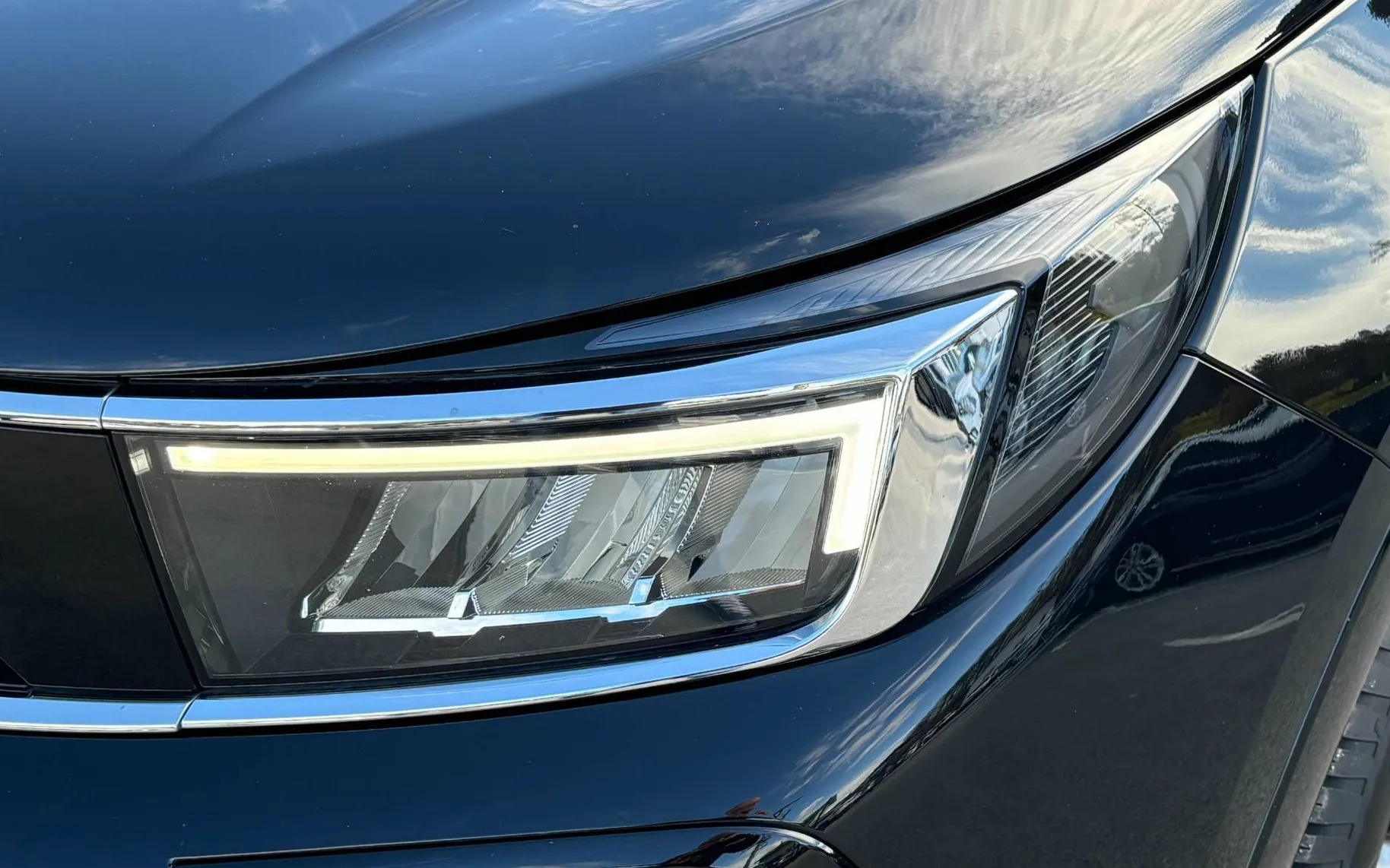 Zunanja slika - Opel Grandland - 1.2 TURBO GS LINE LED-KAMERA-NAVI - 19