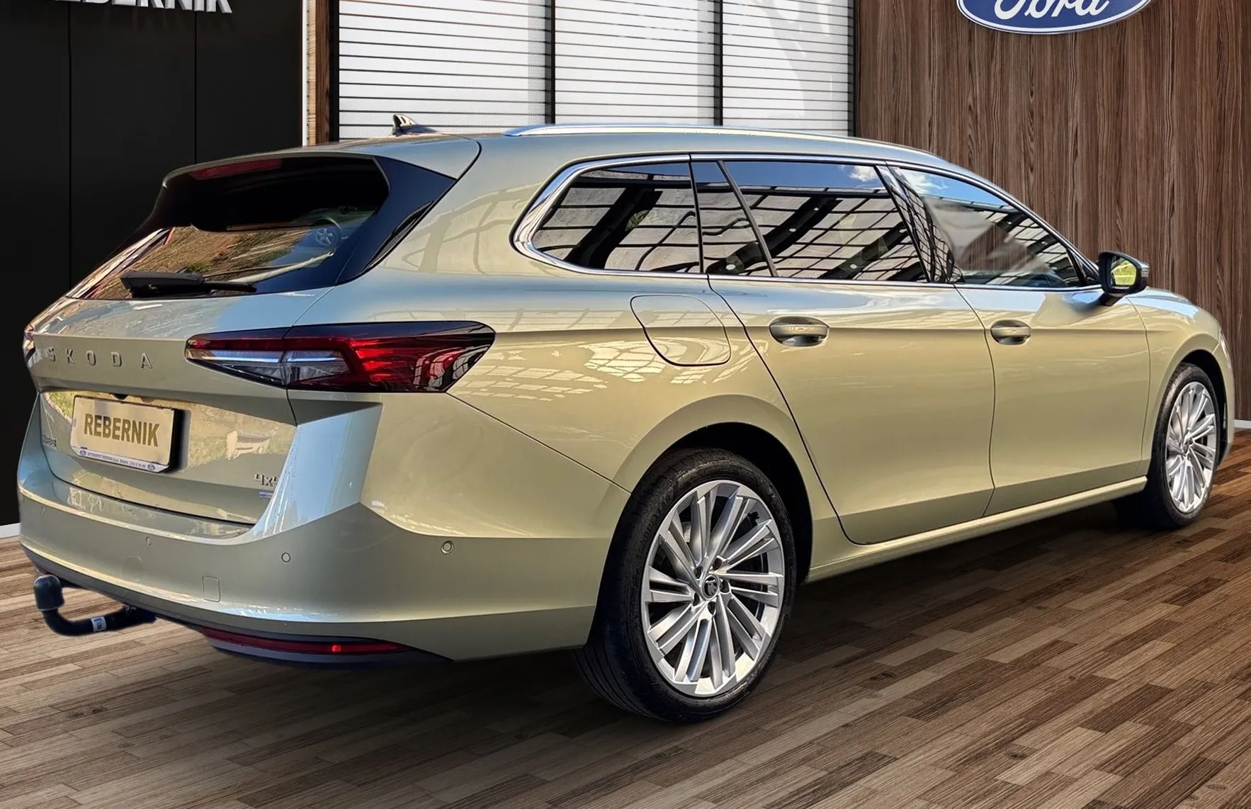 Zunanja slika - Škoda Superb - SELECTION Combi 2.0 TDi DSG 4X4 193PS-SLO-1.LAST - 7