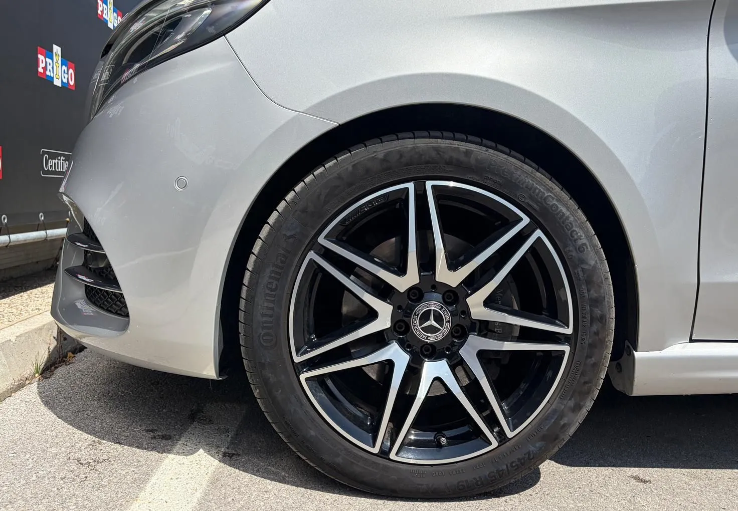 Zunanja slika - Mercedes-Benz V-Razred - V 220d AMG Line Avt. srednje dolgi - spalni paket - 5