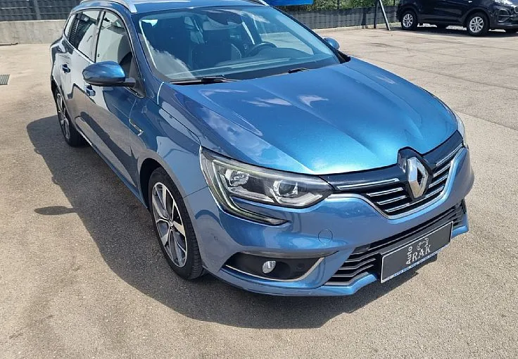Zunanja slika - Renault Mégane - Megane Grandtour dCi 110  S S Bose masaža sedeža - 4