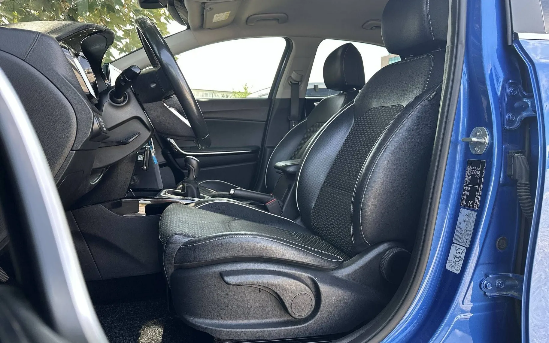 Notranja slika - KIA XCeed - 1.5 T-GDI EX WAY - 10