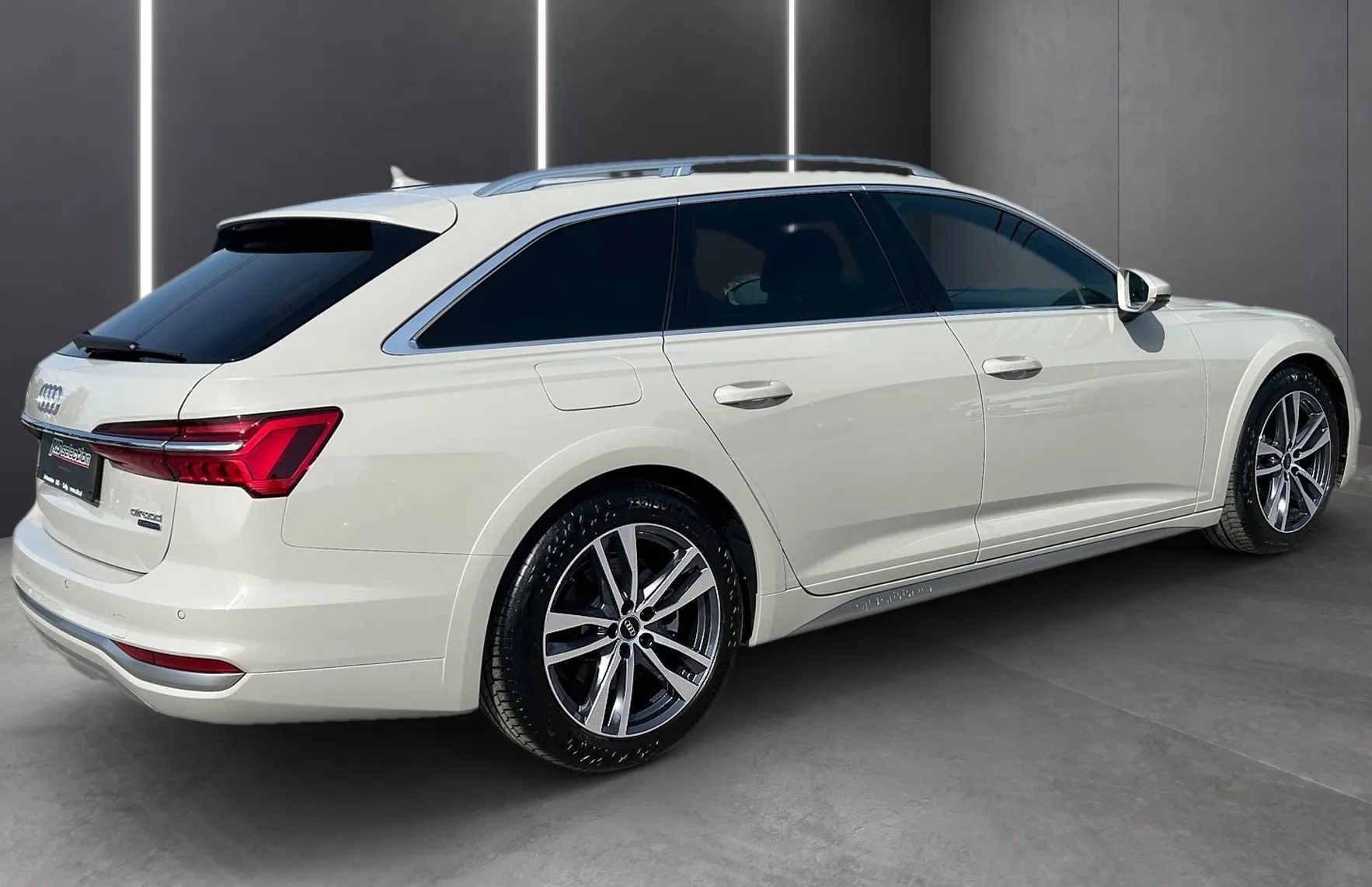 Zunanja slika - Audi A6 Allroad - 45 TDI Quattro S tronic Matrix - Kamera - Kljuka - 3