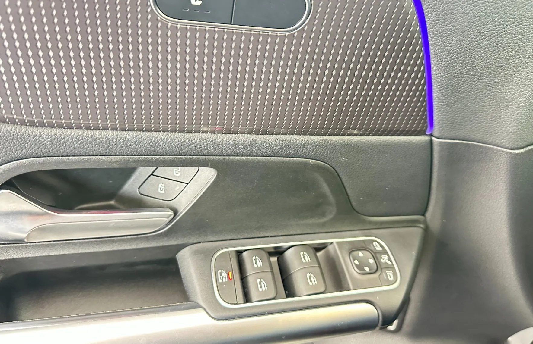 Zunanja slika - Mercedes-Benz EQA - 250 Business.KAMERA.NAVI.USNJE.LED.SAMO 57.590 KM - 7