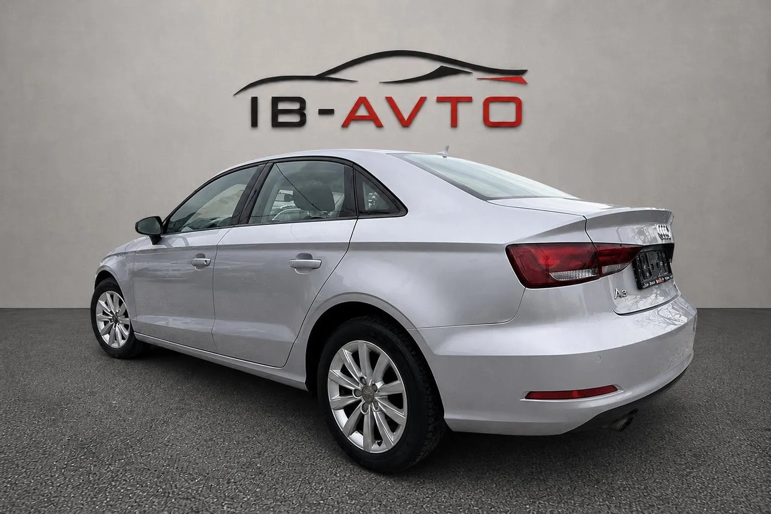 Zunanja slika - Audi A3 - 1.6 TDI Ambiente 81 kW... - 4