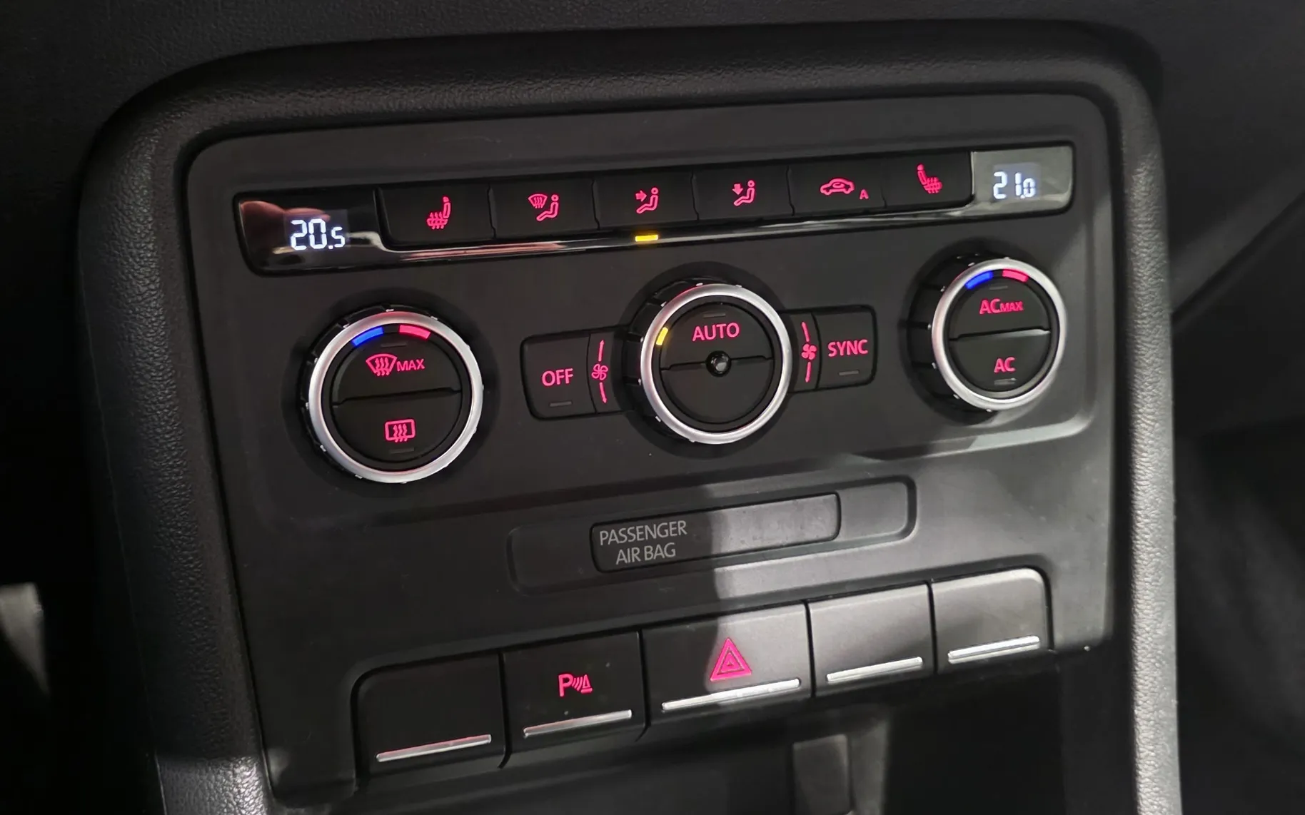 Zunanja slika - VW Beetle - 1,2 TSI Design NAVI TEMP PDC 2xKLIMA ALU - 16