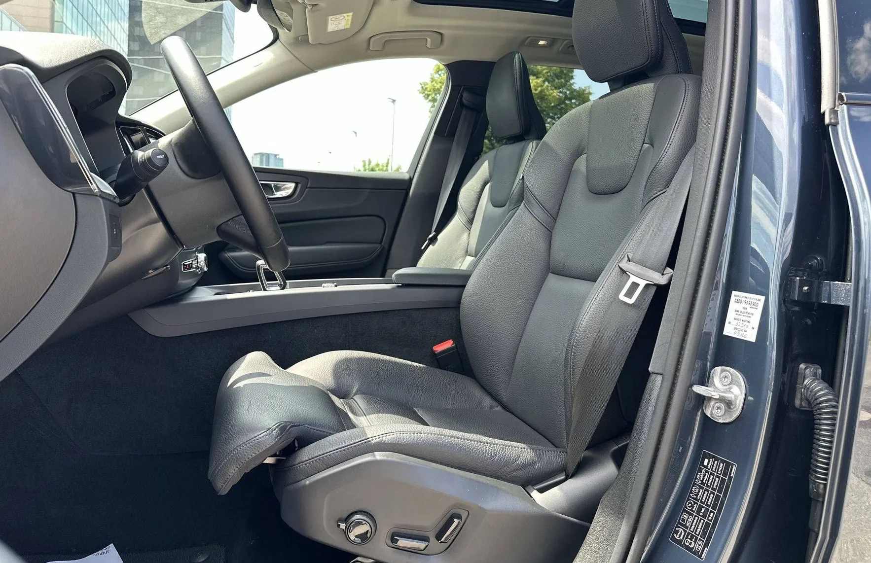 Zunanja slika - Volvo XC60 - B5 P AWD Plus Dark Avt. - 10