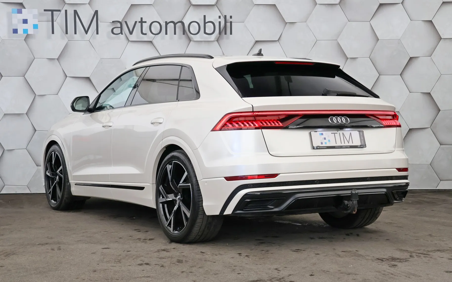 Zunanja slika - Audi Q8 - 50TDI Quattro Tiptronic 3xS-Line 286KM - 4