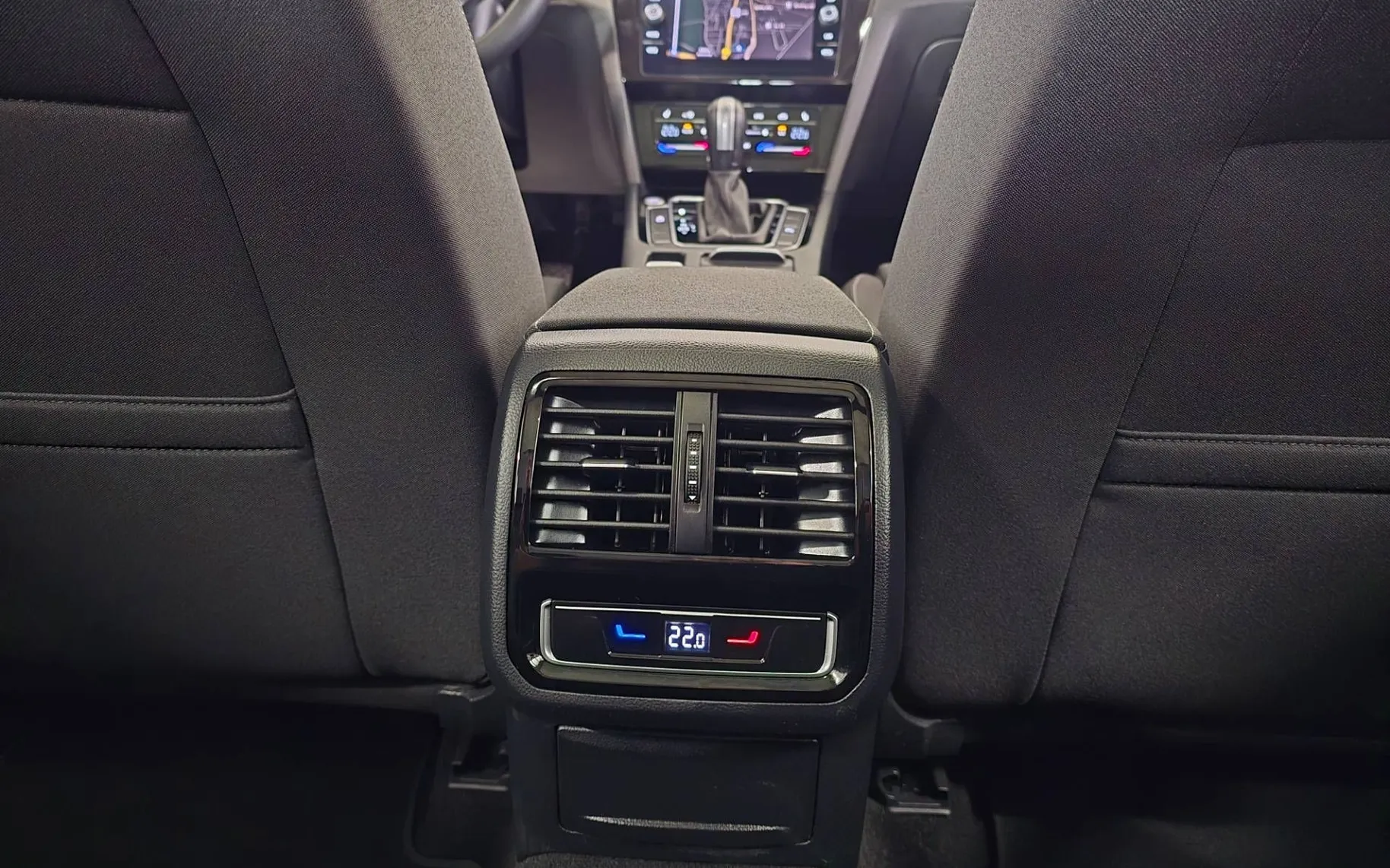 Notranja slika - Volkswagen Passat Variant - 2.0 TDI Business DSG - Matrix.virtual.pano.kamera - 16