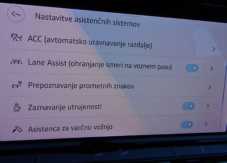 Zunanja slika - VW Golf - Variant 2.0 TDI Life DSG 150KM - KOT NOV - GRETJE SEDEŽEV - 16