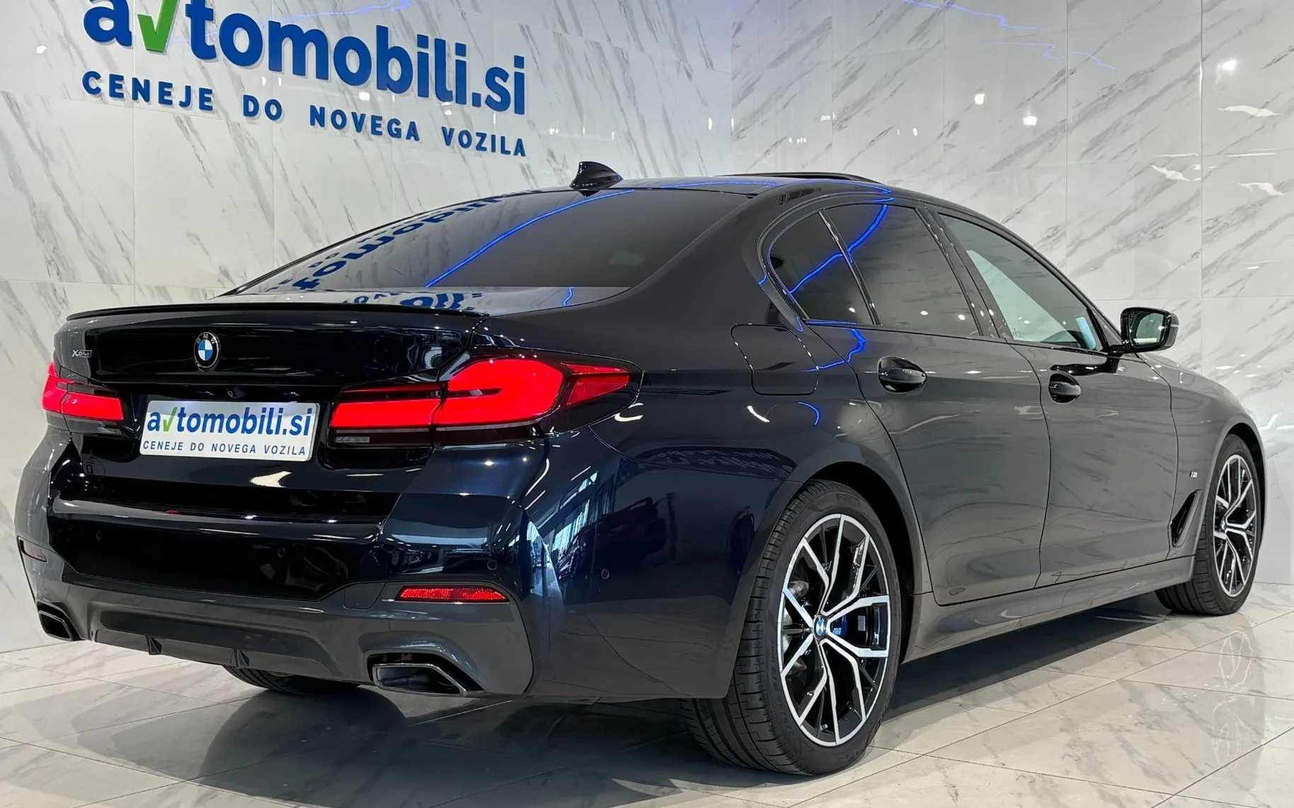 Zunanja slika - BMW serija 5: - 540d|xD|M|Pano|SoftC|360K|HUD|Bowers|Parfum|Memo - 4