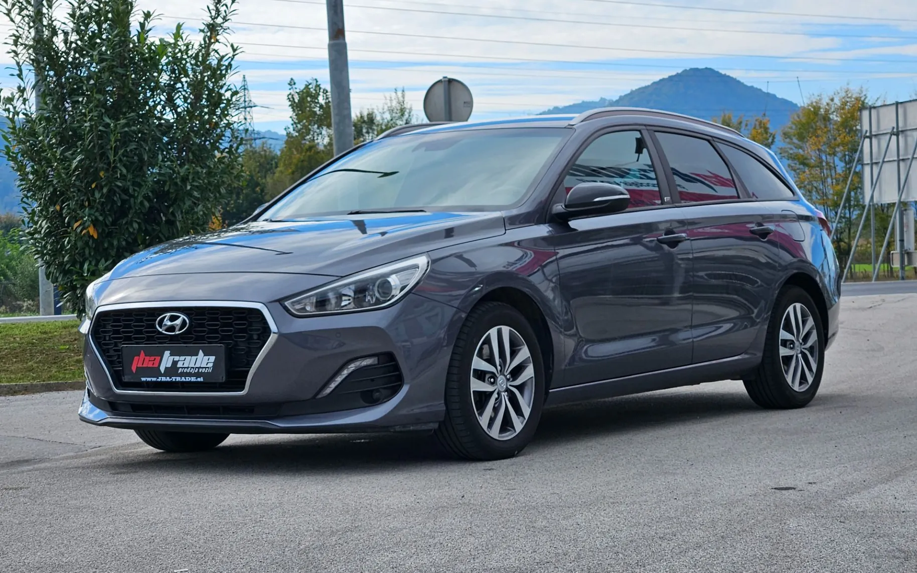 Zunanja slika - Hyundai i30 - 1.6 CRDi 110 Style, 1.LAST, SLOVENSKI - 5