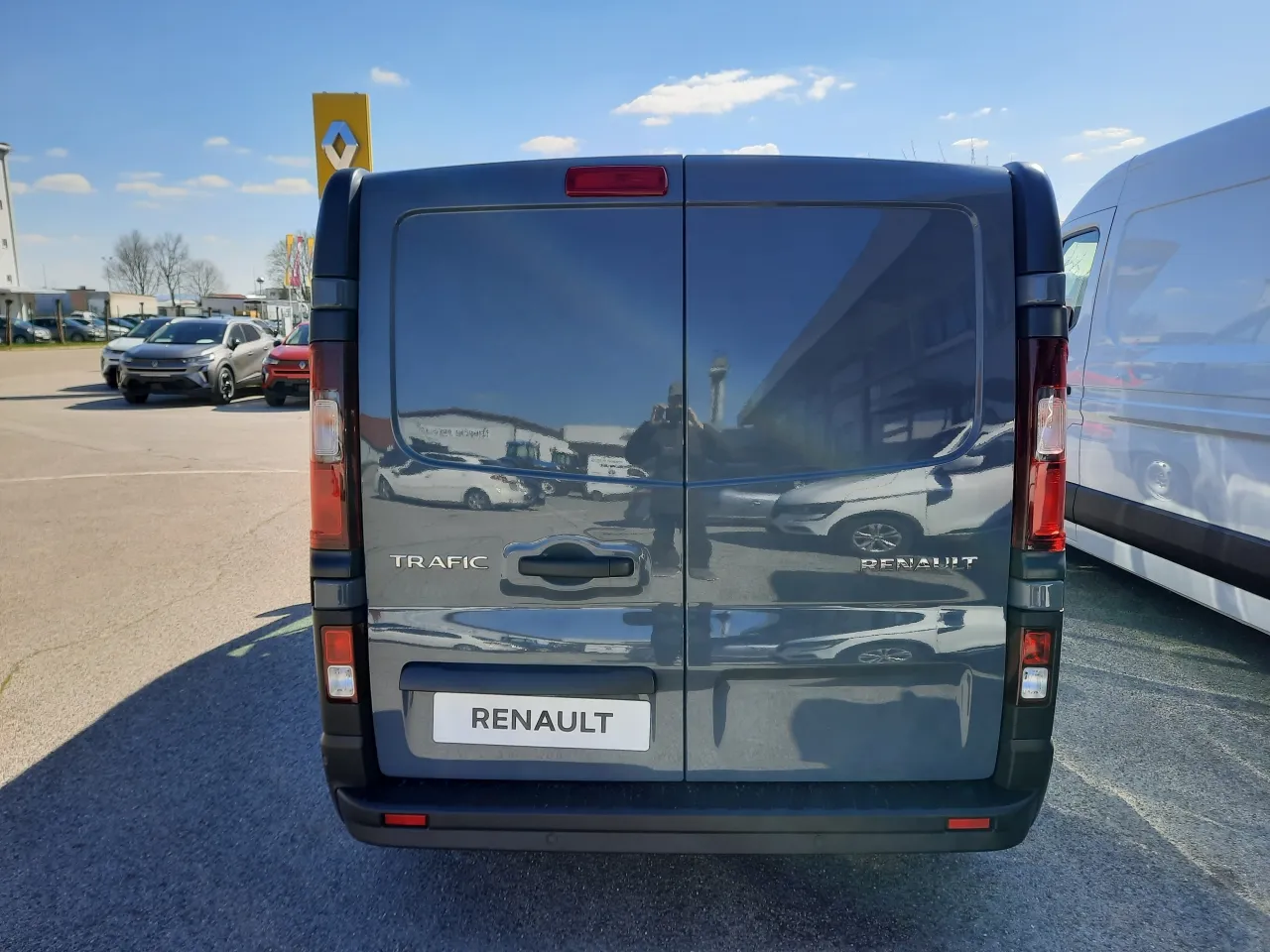 Zunanja slika - Renault Trafic - Podaljšana kabina - 3