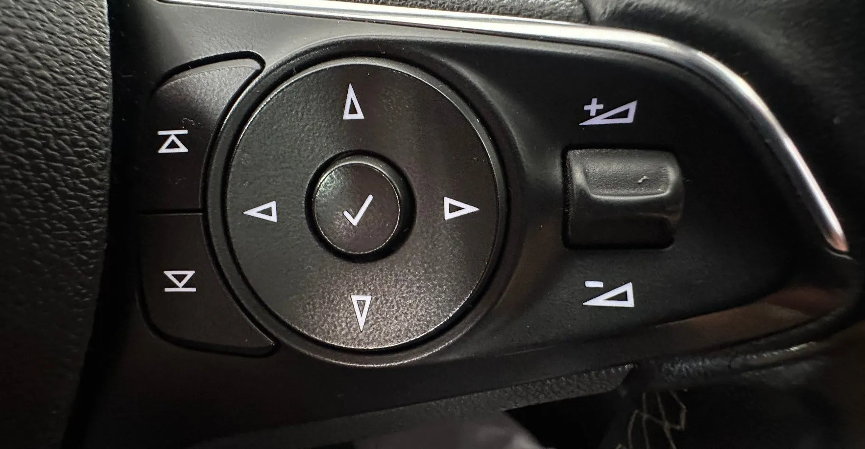 Zunanja slika - Opel Insignia - 1.6 CDTi.USNJE.NAREJEN VEL.SERVIS+MENJALNIKU - 10