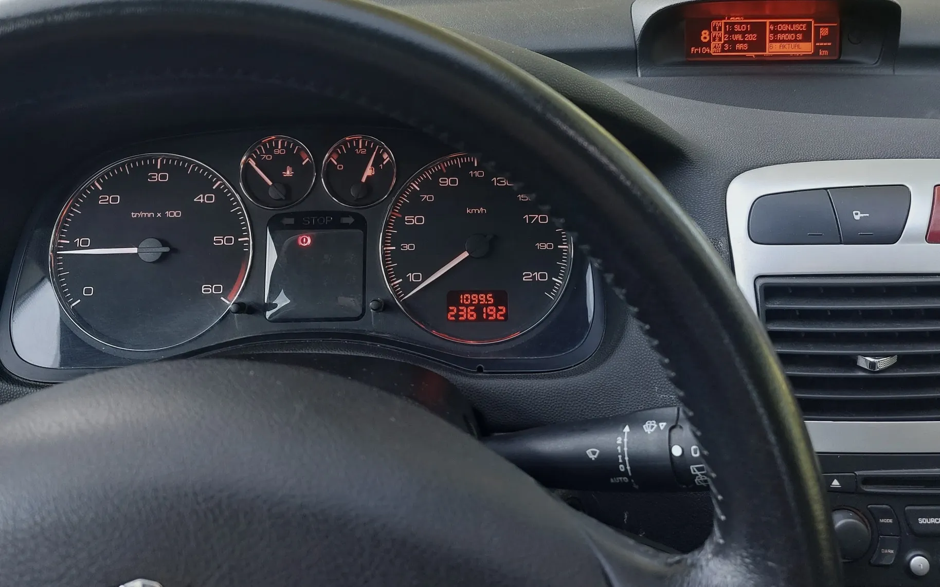 Notranja slika - Peugeot 307 - SW Pack 2,0 16V HDi FAP - 12