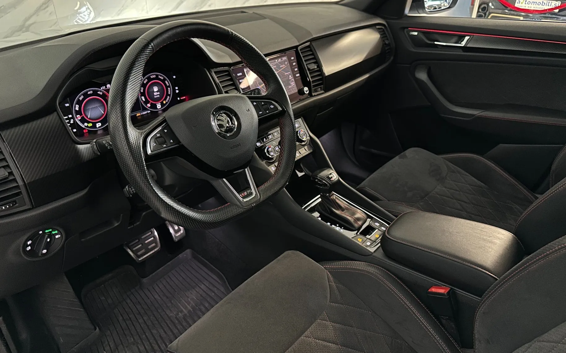 Notranja slika - Škoda Kodiaq - 2.0 TDI RS DSG |4x4|7S|Pano|ACC|360K|Memory|Canton - 7