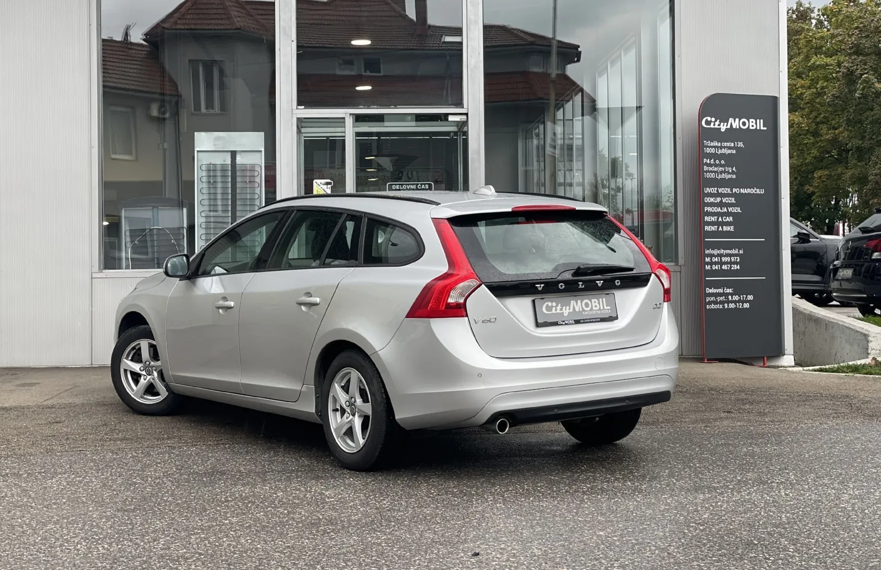 Zunanja slika - Volvo V60 - TEMPOMAT-VELIKI SERVIS-MULTIFUNKCIJA-AVT.KLIMA - 4