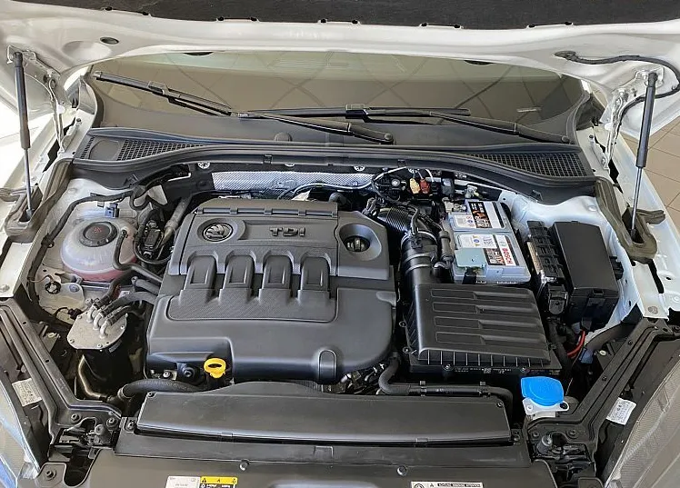 Zunanja slika - Škoda Superb - 2.0 TDI Ambition DSG 110 kW TOP AVTO - 11