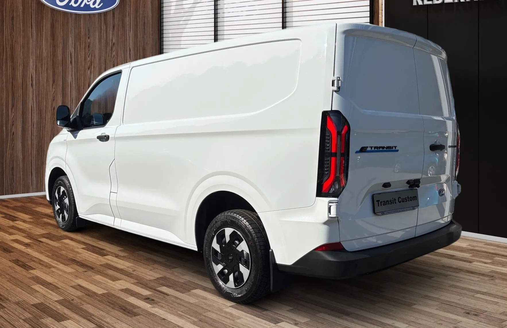 Zunanja slika - Ford Transit - E- Custom - 5