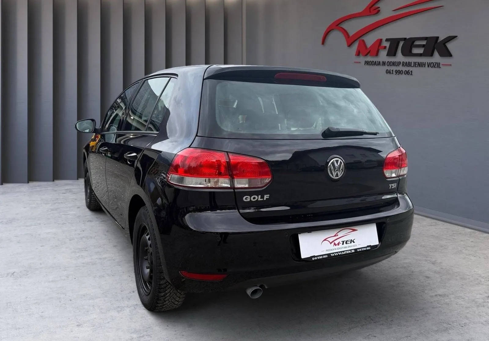 Notranja slika - Volkswagen Golf - 1.2 TSI avt. Trendline 77  105 ... - 8