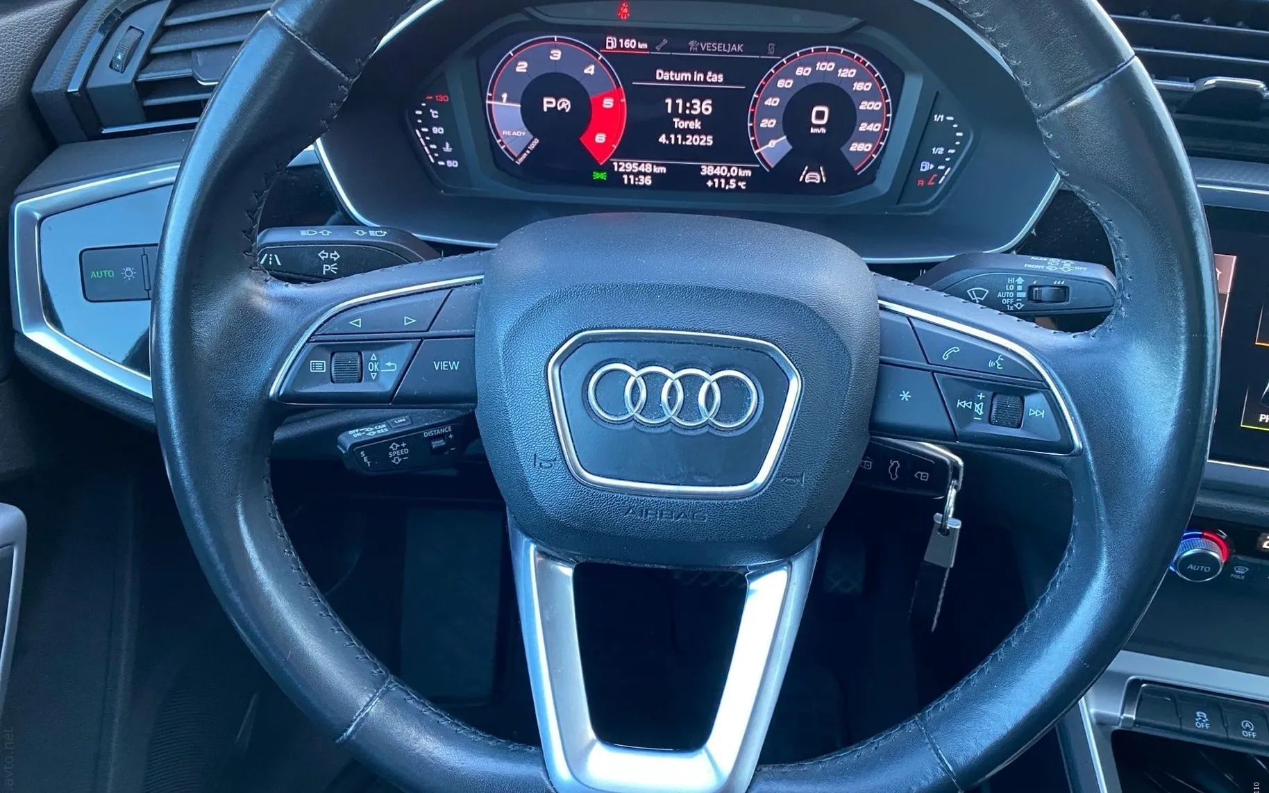 Notranja slika - Audi Q3 - 35 TDI S-tronic - 8