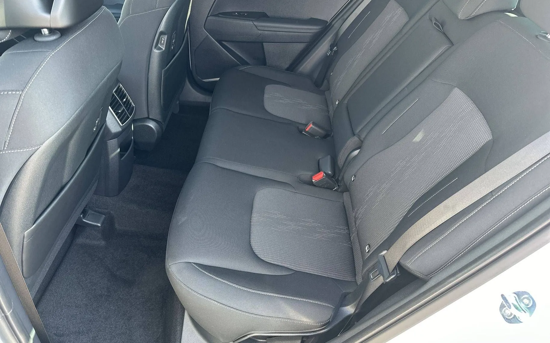 Notranja slika - KIA Sportage - 1.6 T-GDi LX Fresh Plus ISG 7 DCT - 11