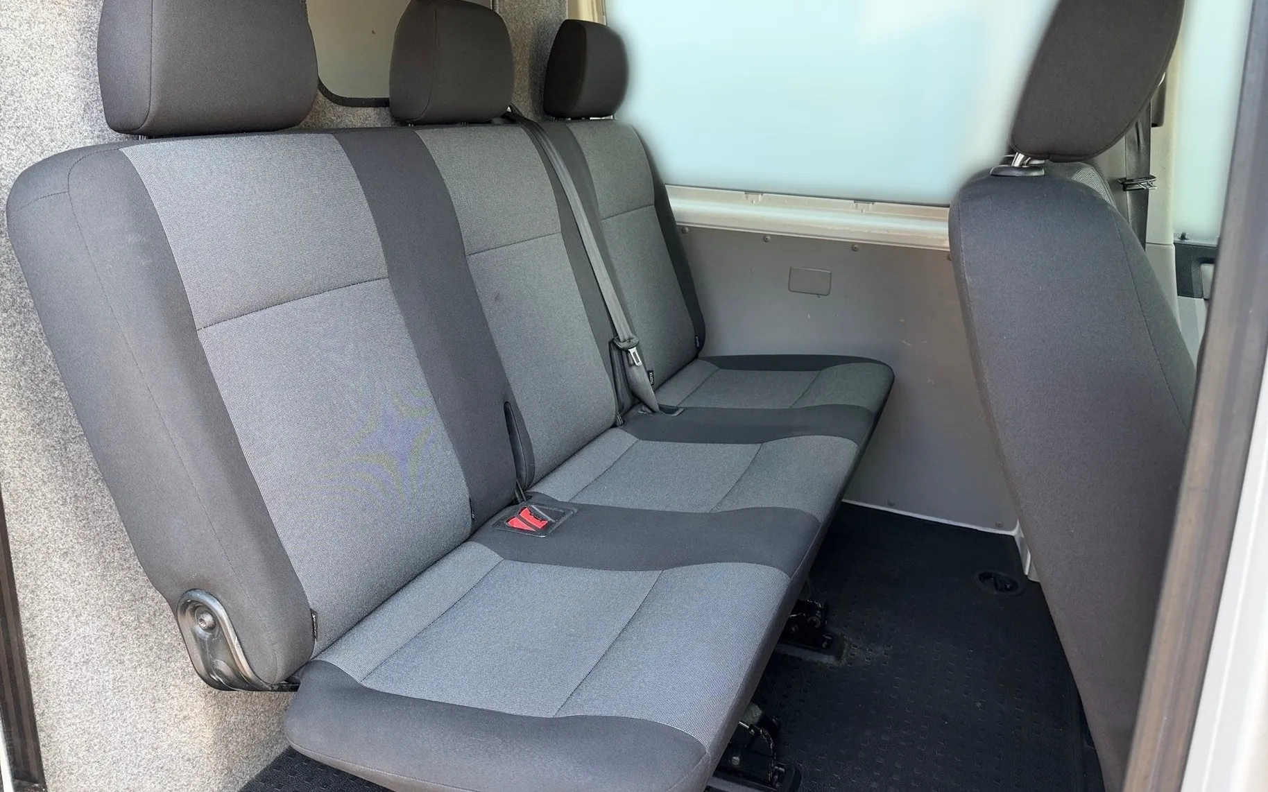 Notranja slika - Volkswagen Transporter - Krpan 2.0 TDI KMR-SLO-PDC-Vlečna kljuka-... - 11