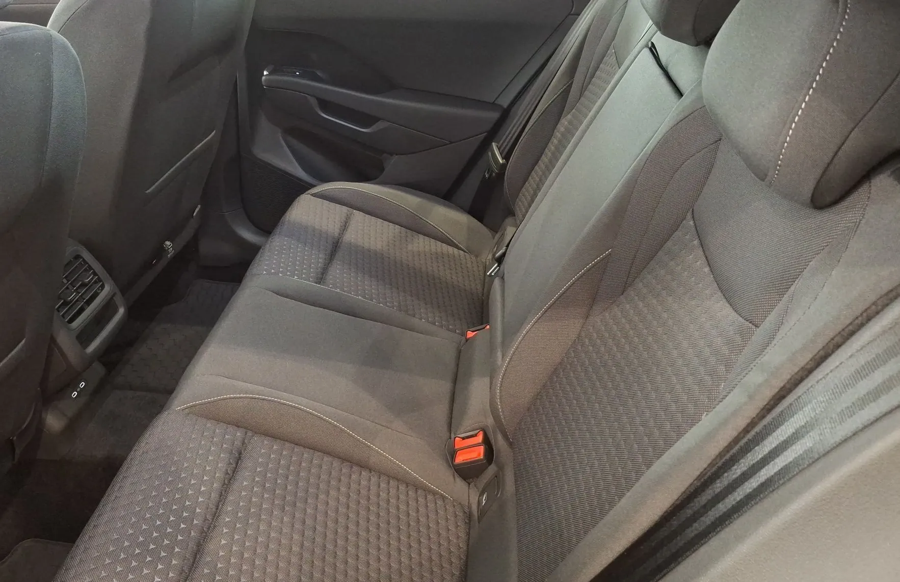 Zunanja slika - VW T-Roc - 1.5 eTSI Life DSG - 10