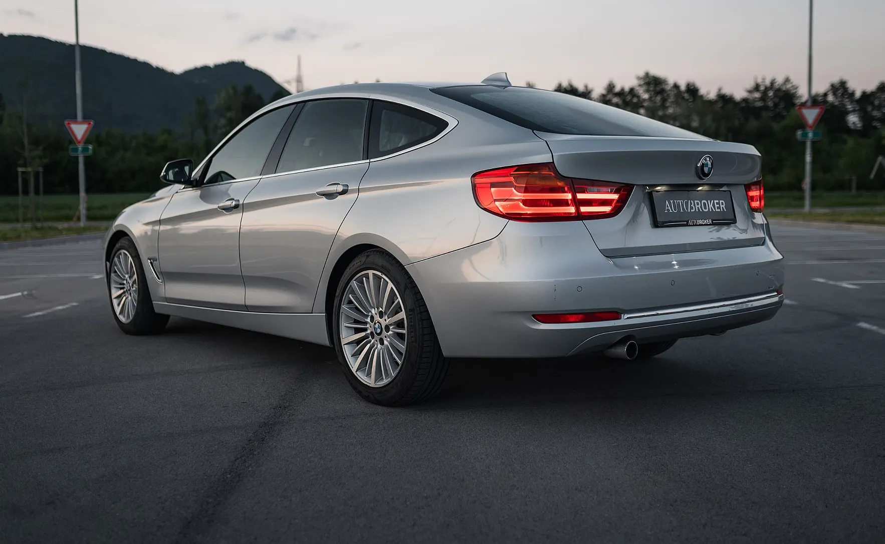 Zunanja slika - BMW Serija 3 - Gran Turismo: 320d xDrive  ACC XEN HUD NAV PDC 18 G6M  Z - 7