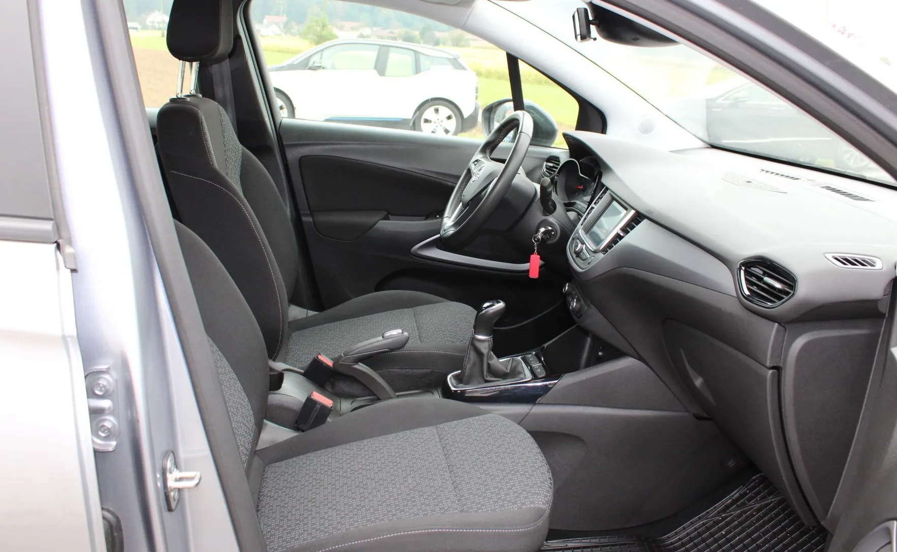 Zunanja slika - Opel Crossland - 1.2 61KW EDITION-LED ŽAROMETI-PDC-37.000 KM - 14