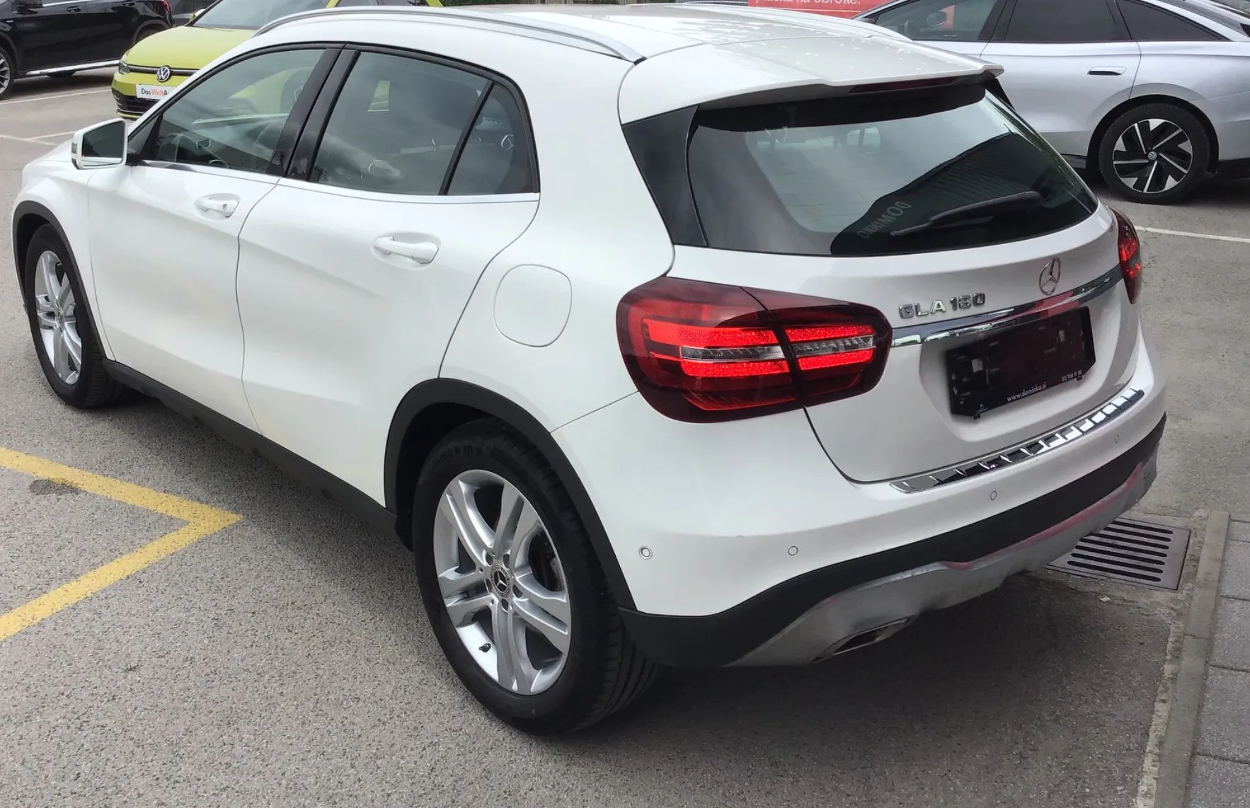 Zunanja slika - Mercedes-Benz GLA-Razred - GLA 180 Urban Avt. - 7