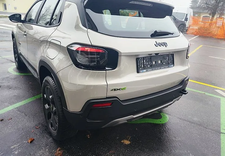 Zunanja slika - Jeep Avenger - Upland 1.2 E-DCT6 MHEV 136 4x4 - 3
