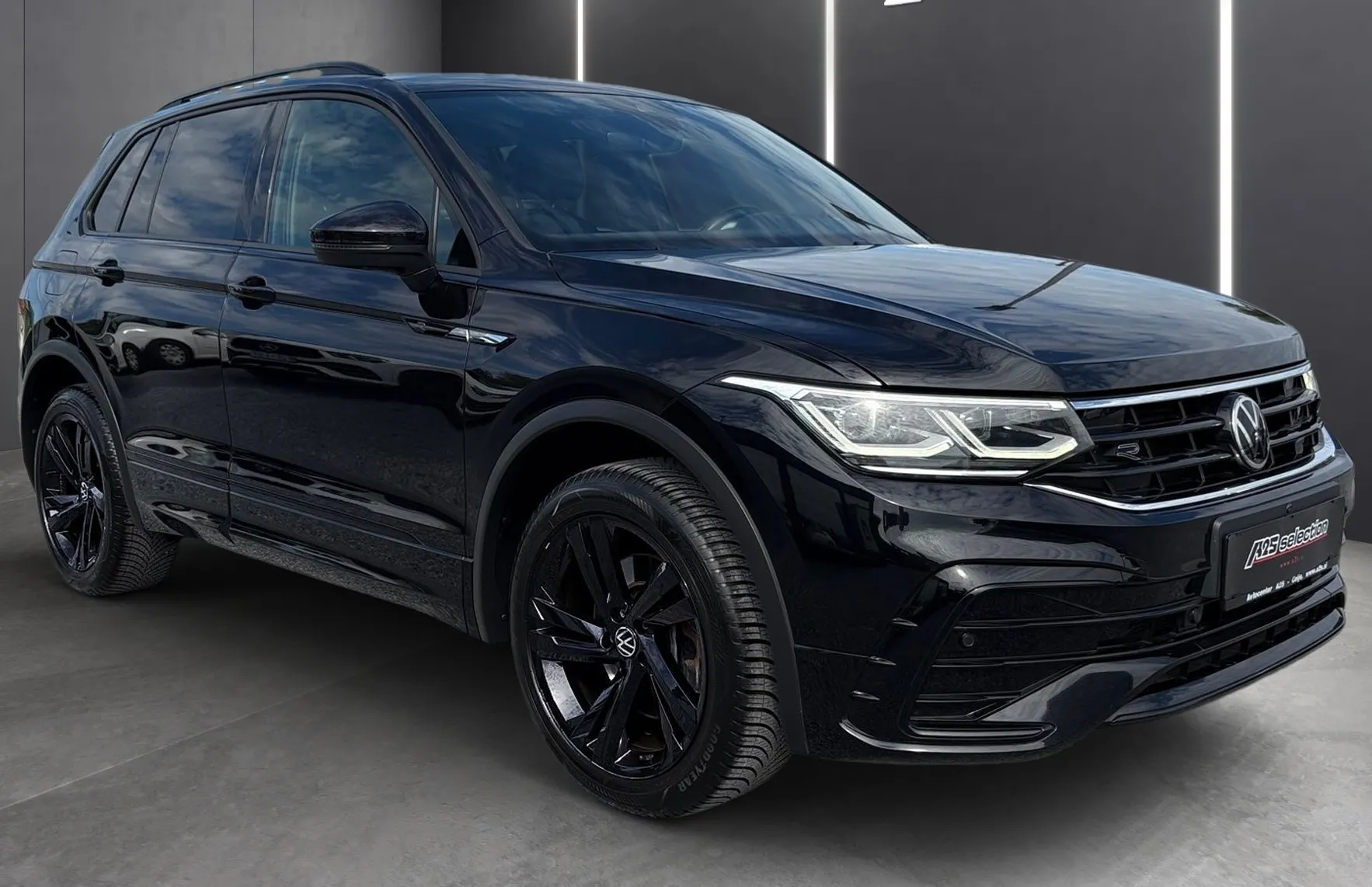Zunanja slika - VW Tiguan - 2.0 TDI 4M DSG R-Line Black Line 360 Kamera - 2